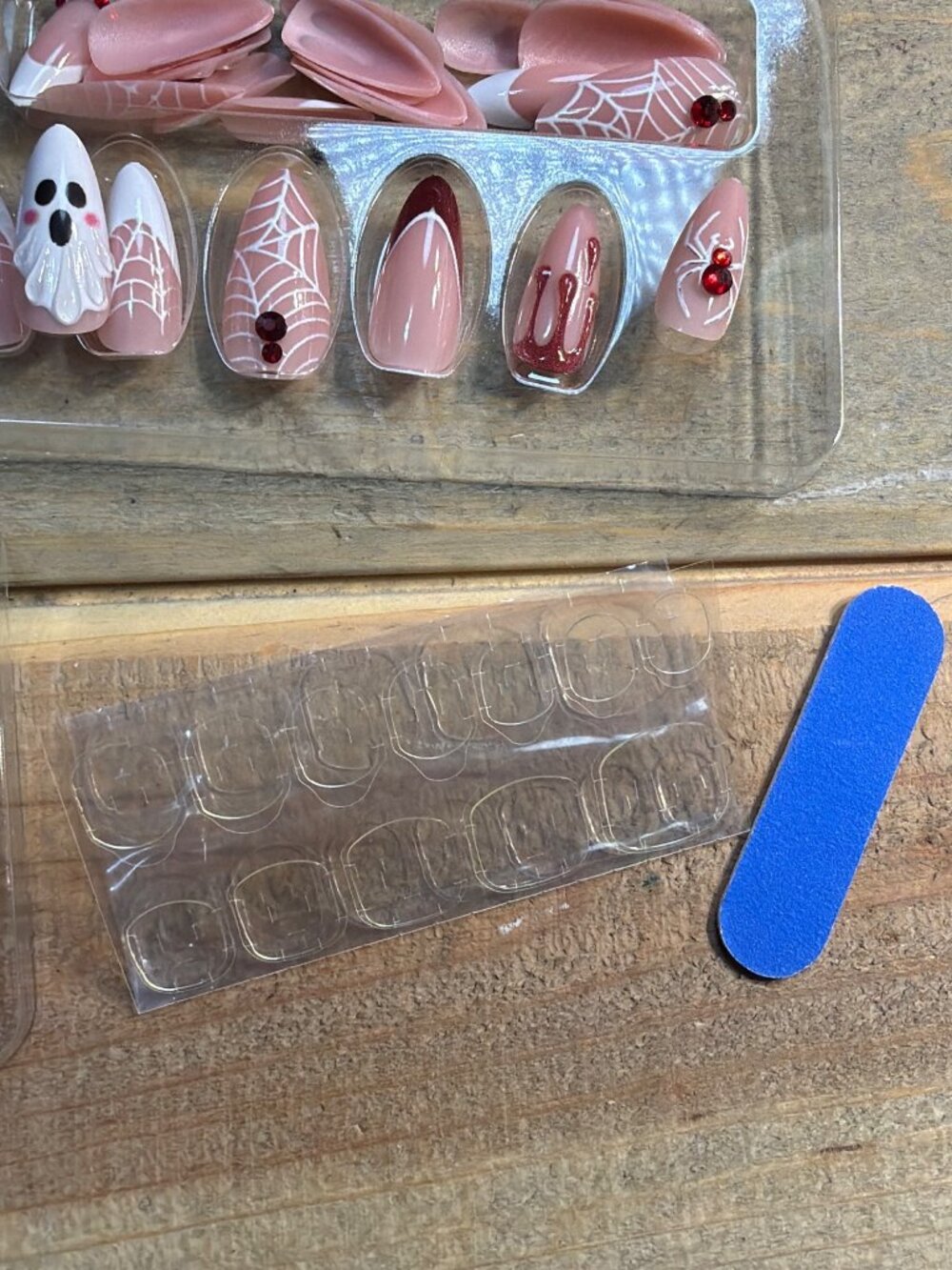 Halloween Spider Web & Ghost Press-On Nails 24 Pcs Nude & White With Red Rhinest - Picture 6 of 7